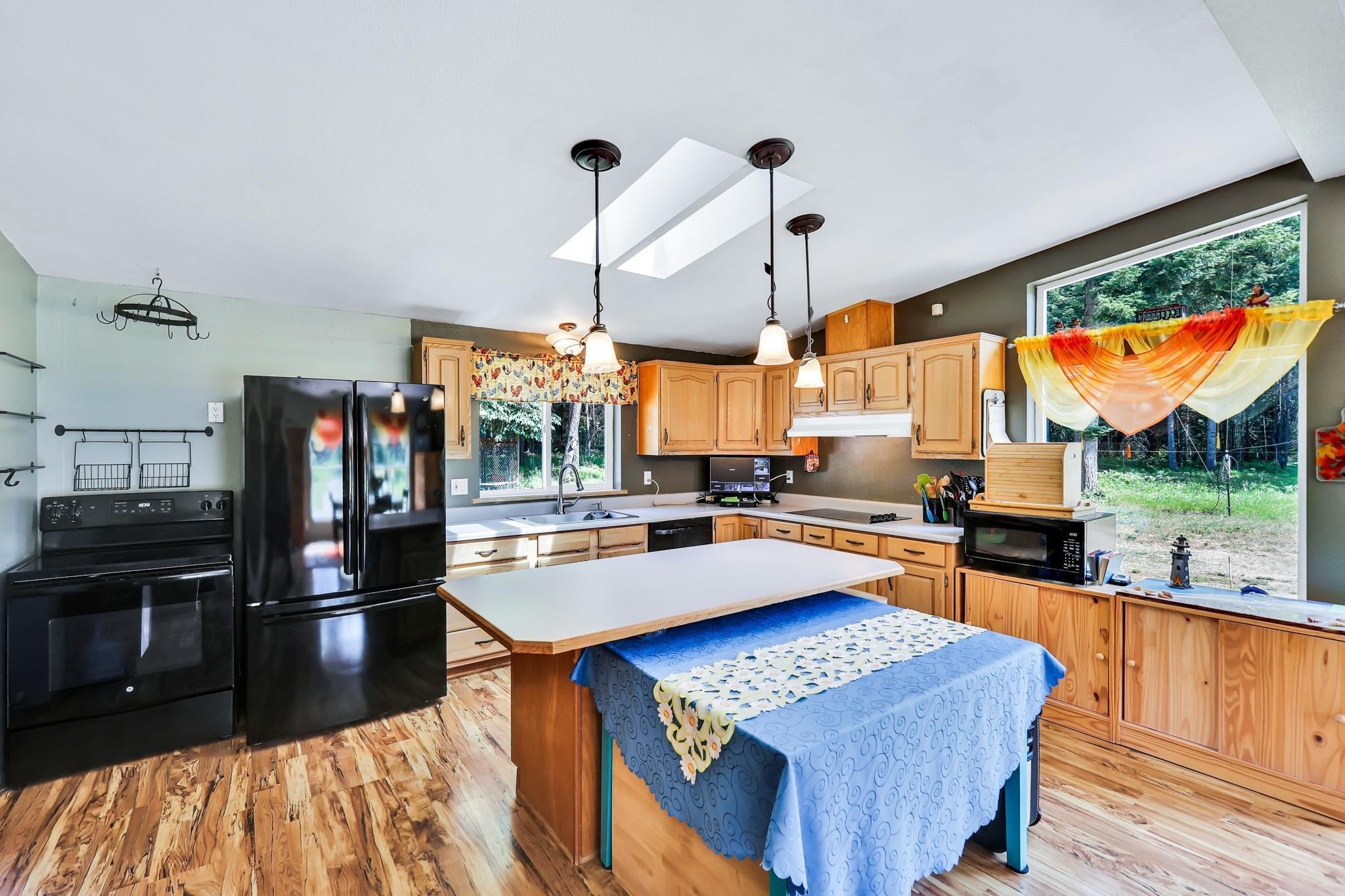 Property Photo:  962 Stohr Rd  WA 99156 