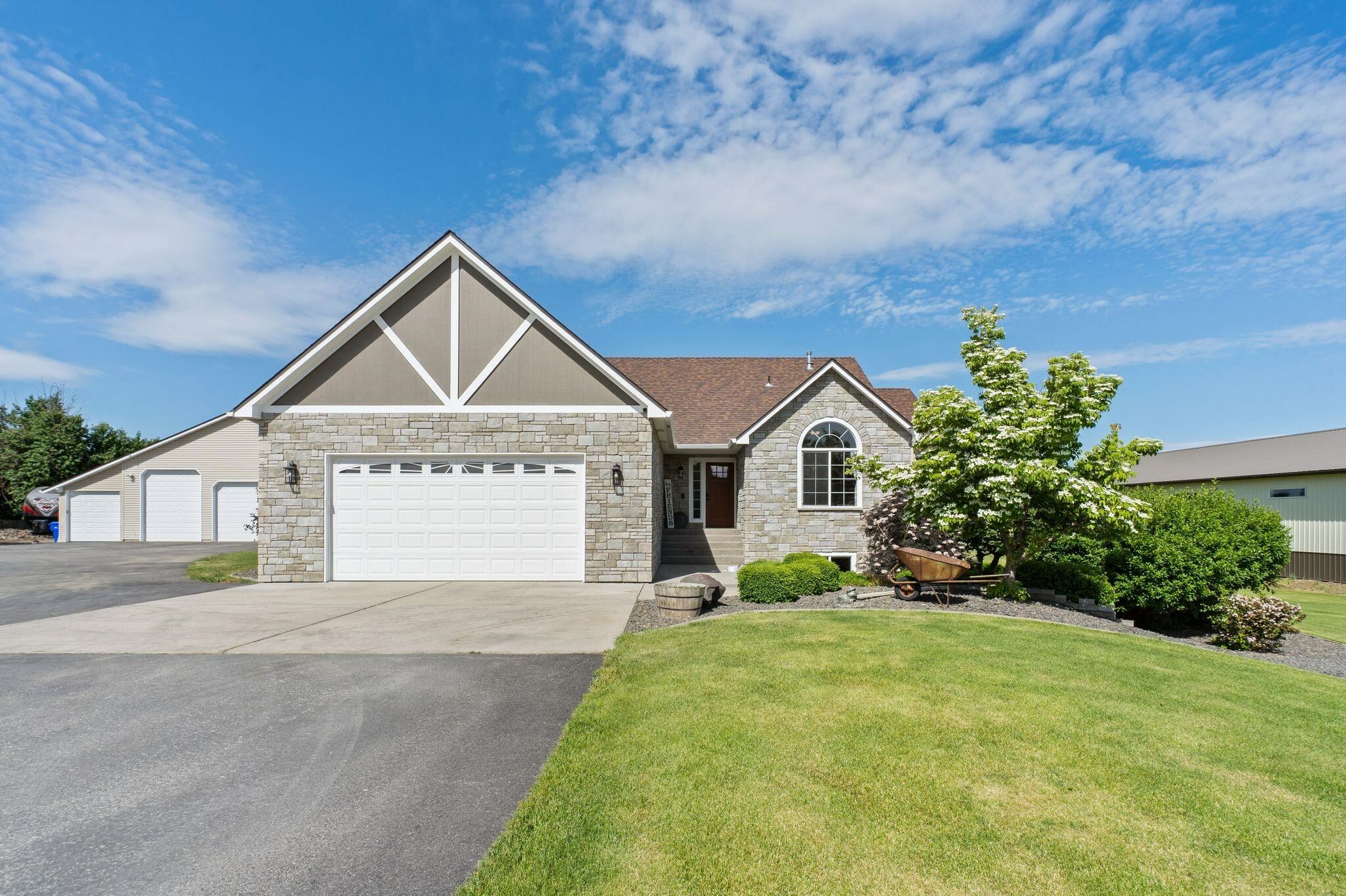 Property Photo:  5409 N Malvern Rd  WA 99027 