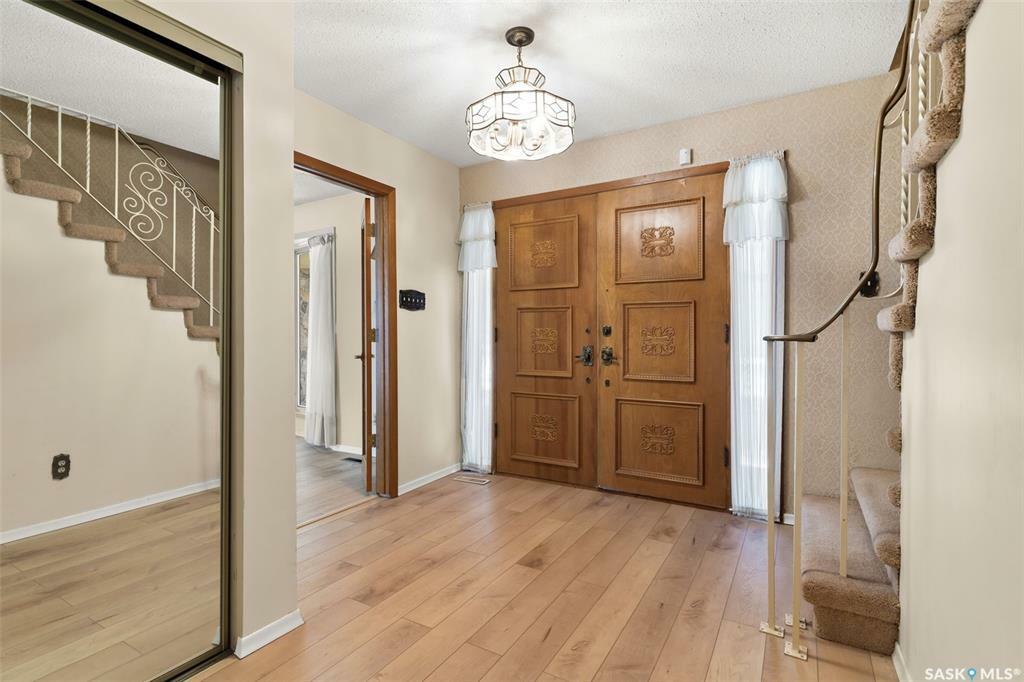 Property Photo: 4221 Hillsdale Street SK S4S 3Y9