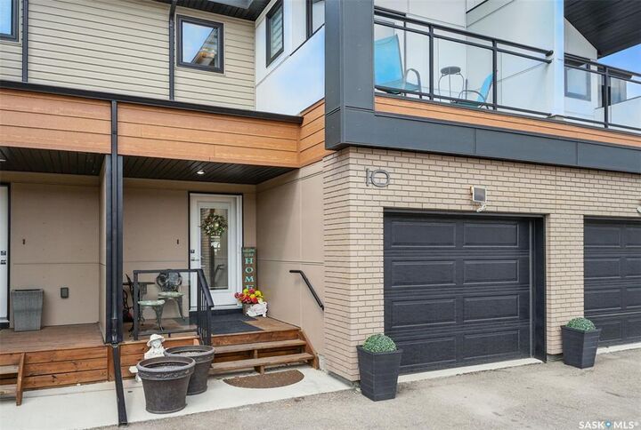 Property Photo: 619 Evergreen Boulevard 10 SK S7W 0Y7