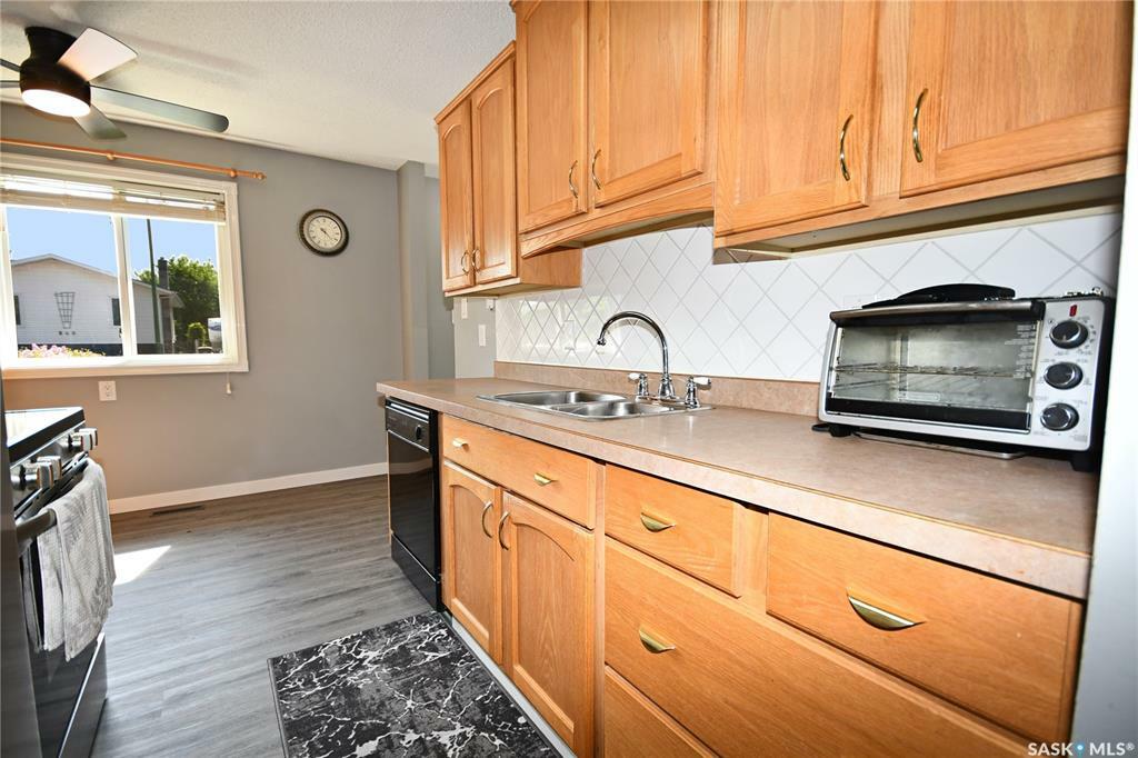 Property Photo: 851 Spencer Drive SK S6V 7C8
