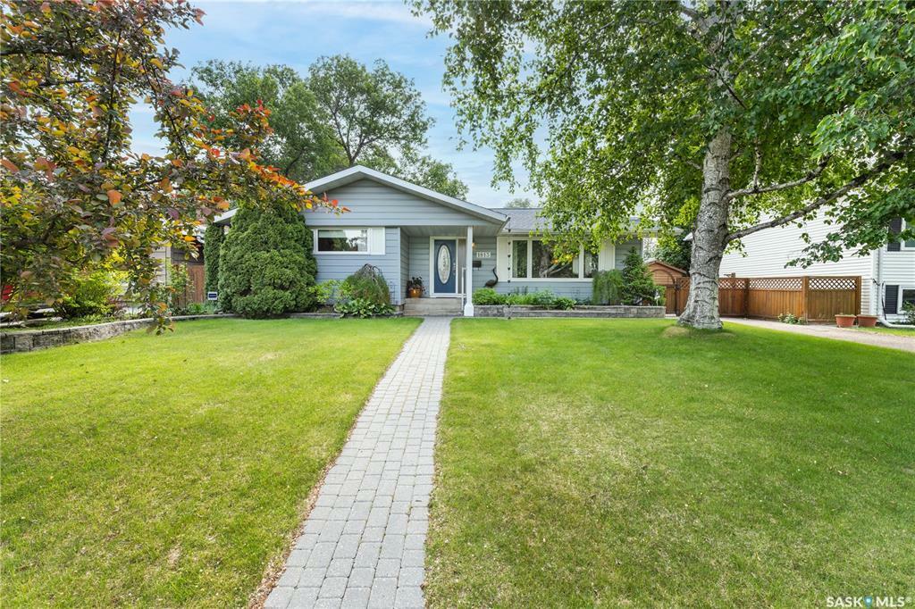 Photo de la propriété: 1813 Madden Avenue SK S7H 3M7