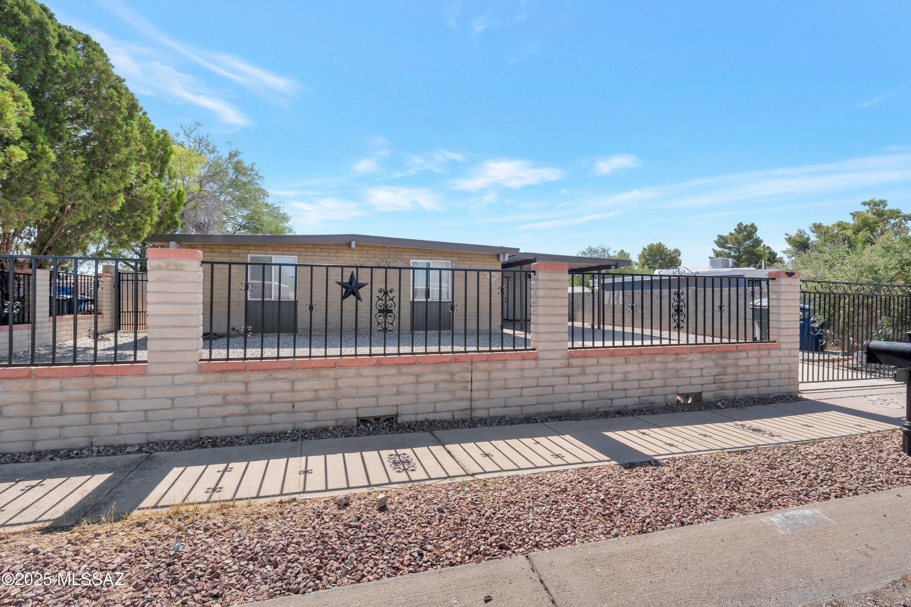 Property Photo: 4685 S Martin Avenue AZ 85714