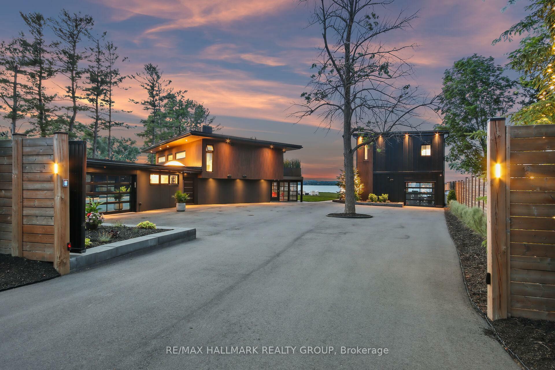 Property Photo: 227 Grandview Road ON K2H 8B9