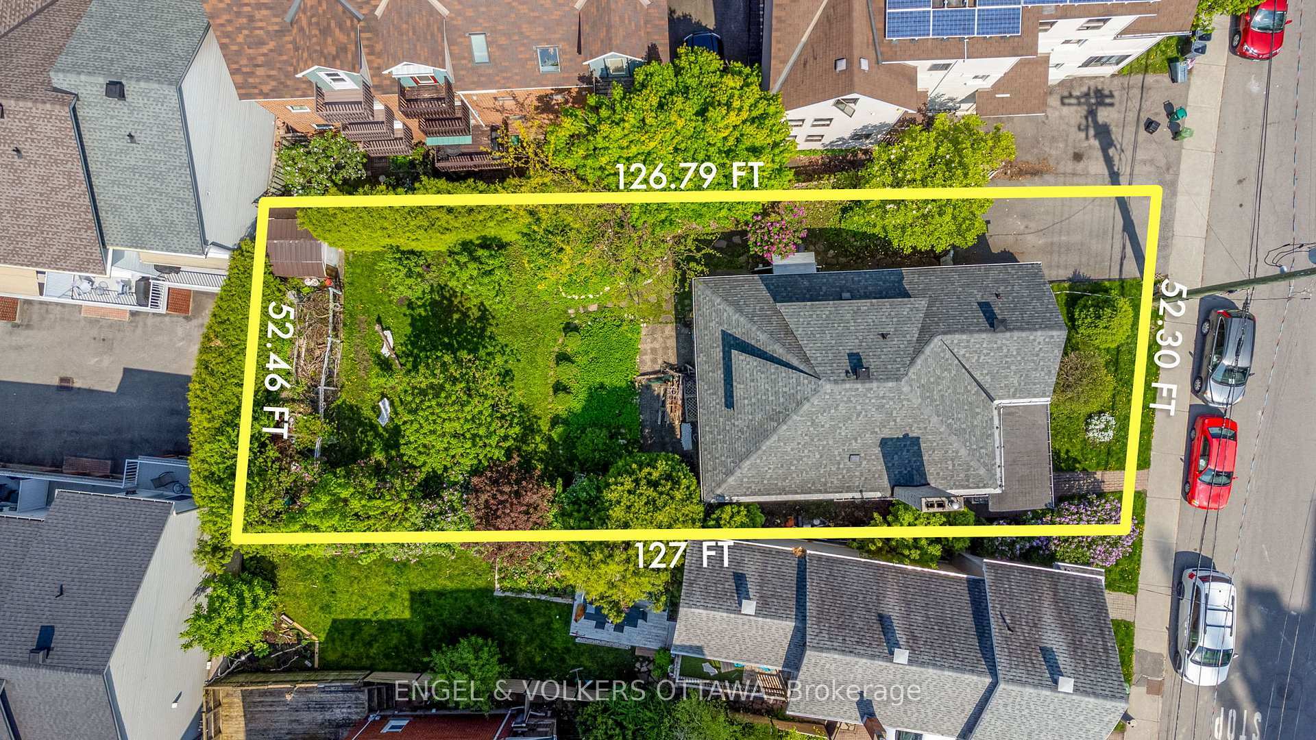 Property Photo: 522 Cambridge Street S ON K1S 4J3