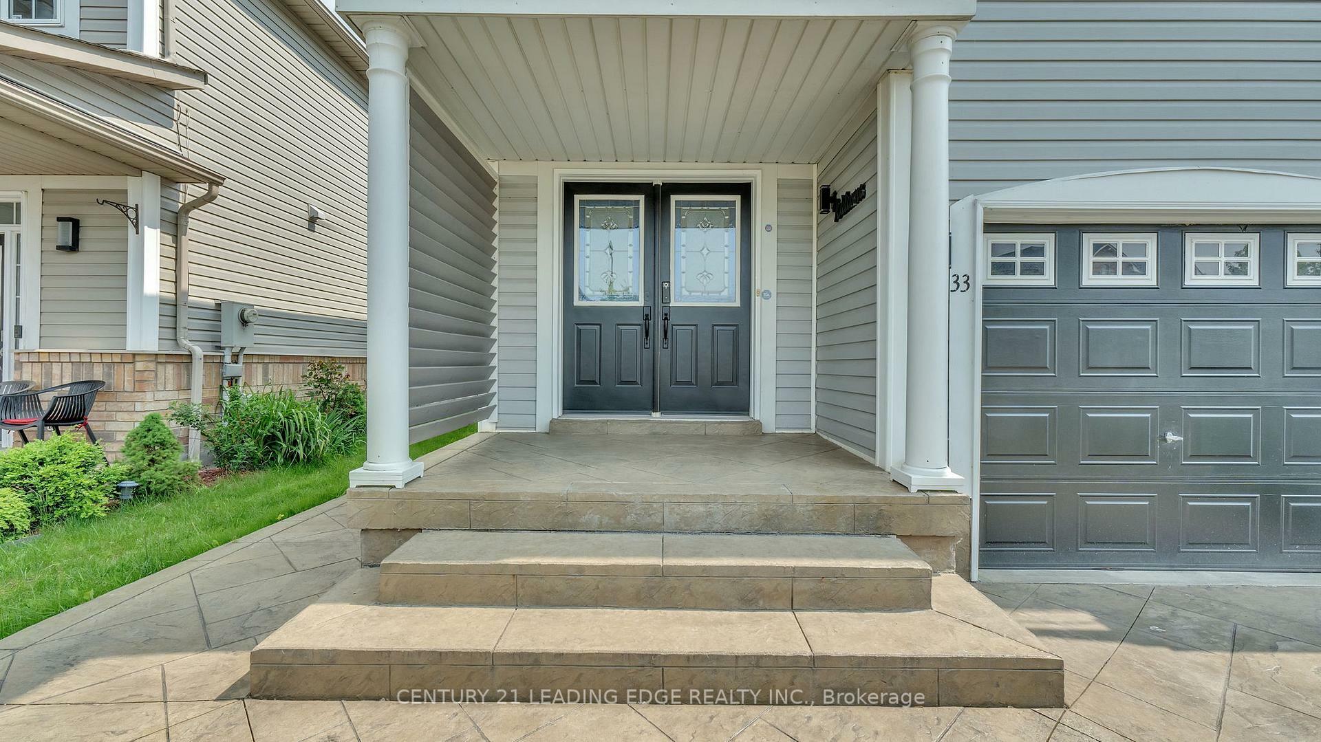 Property Photo:  33 Beadle Drive  ON L1S 7P1 