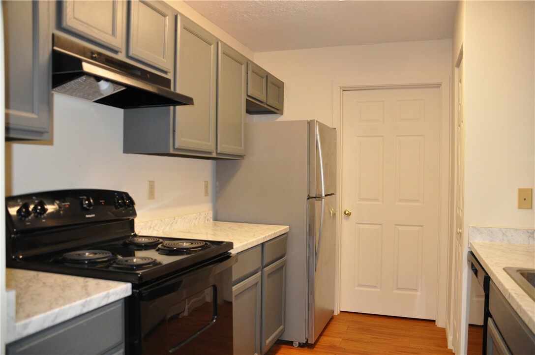 Property Photo: 1101 Lenox Dr PA 15102