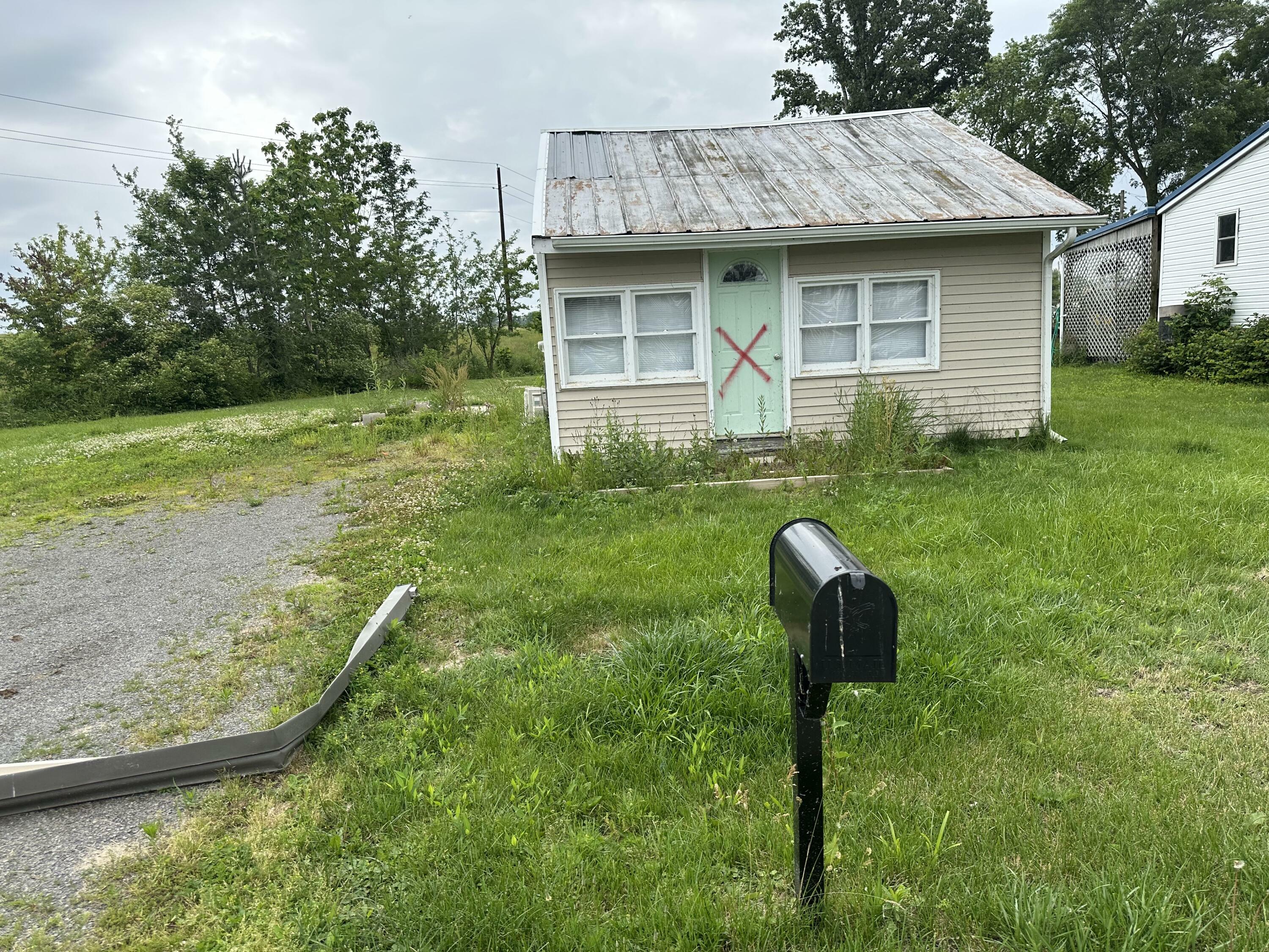 Property Photo: 280 Elm S Street OH 43331