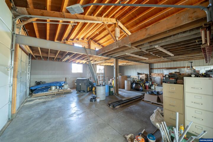 Property Photo:  39903 Mertz Dr SE  OR 97383 