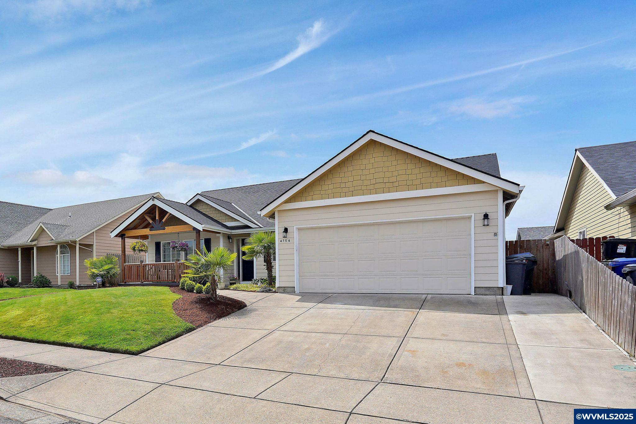 Property Photo: 4754 Manning Dr NE OR 97305