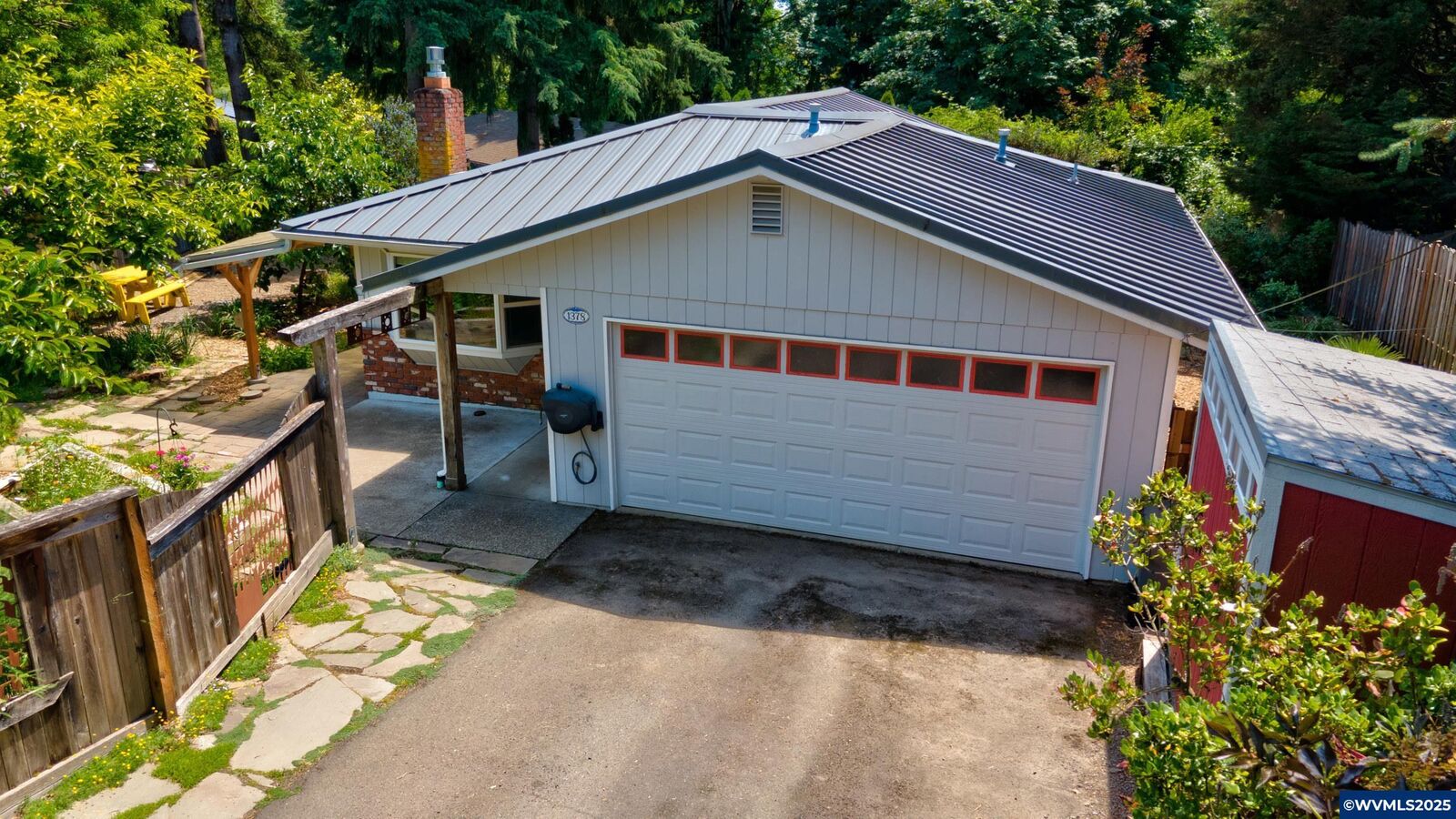 Property Photo:  1378 SW Taylors Ferry Ct  OR 97219 