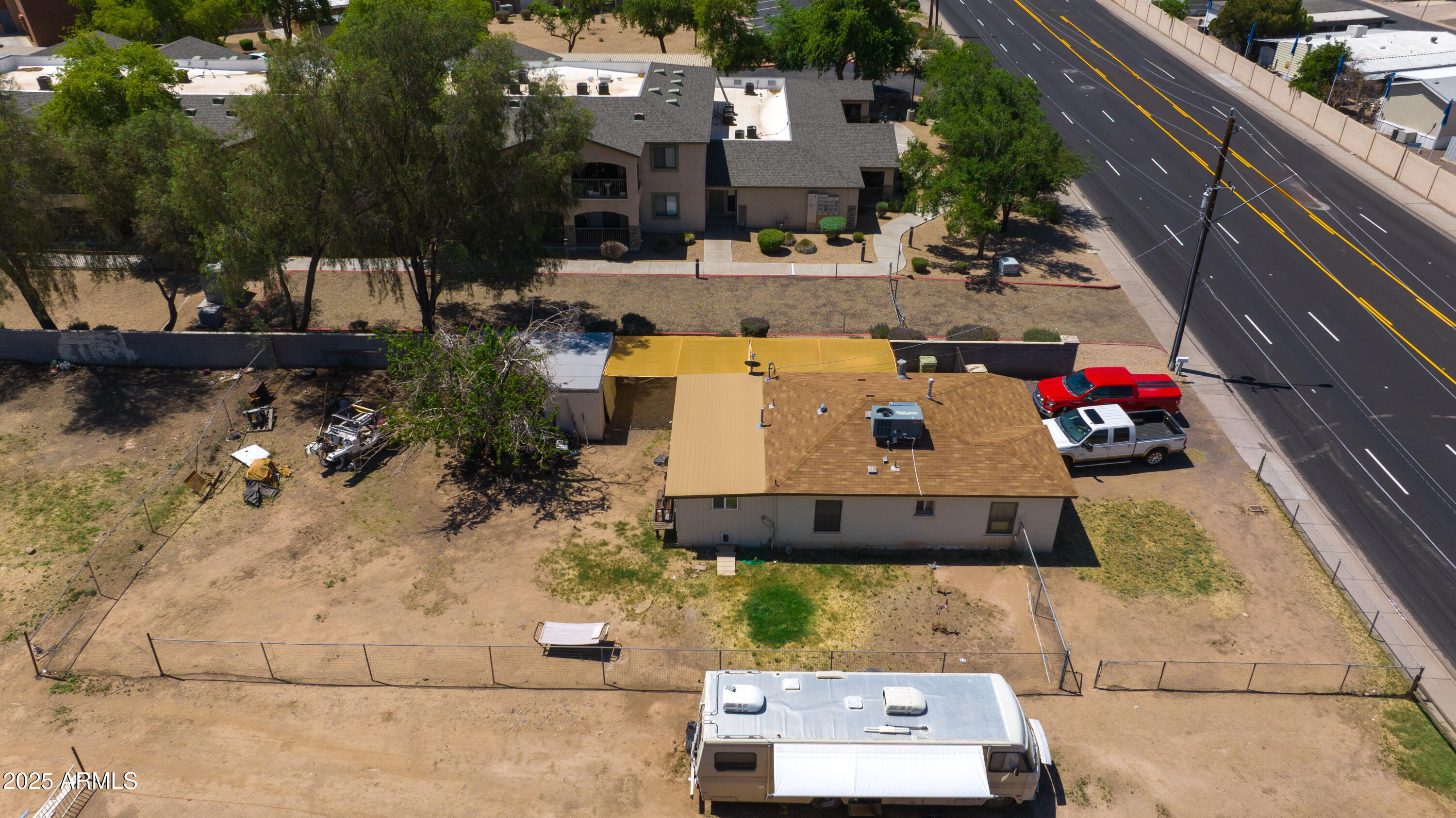 Property Photo: 7239 N 51st Avenue AZ 85301