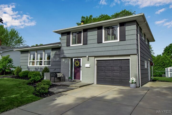 1320 Brookfield Drive  North Tonawanda NY 14120 photo