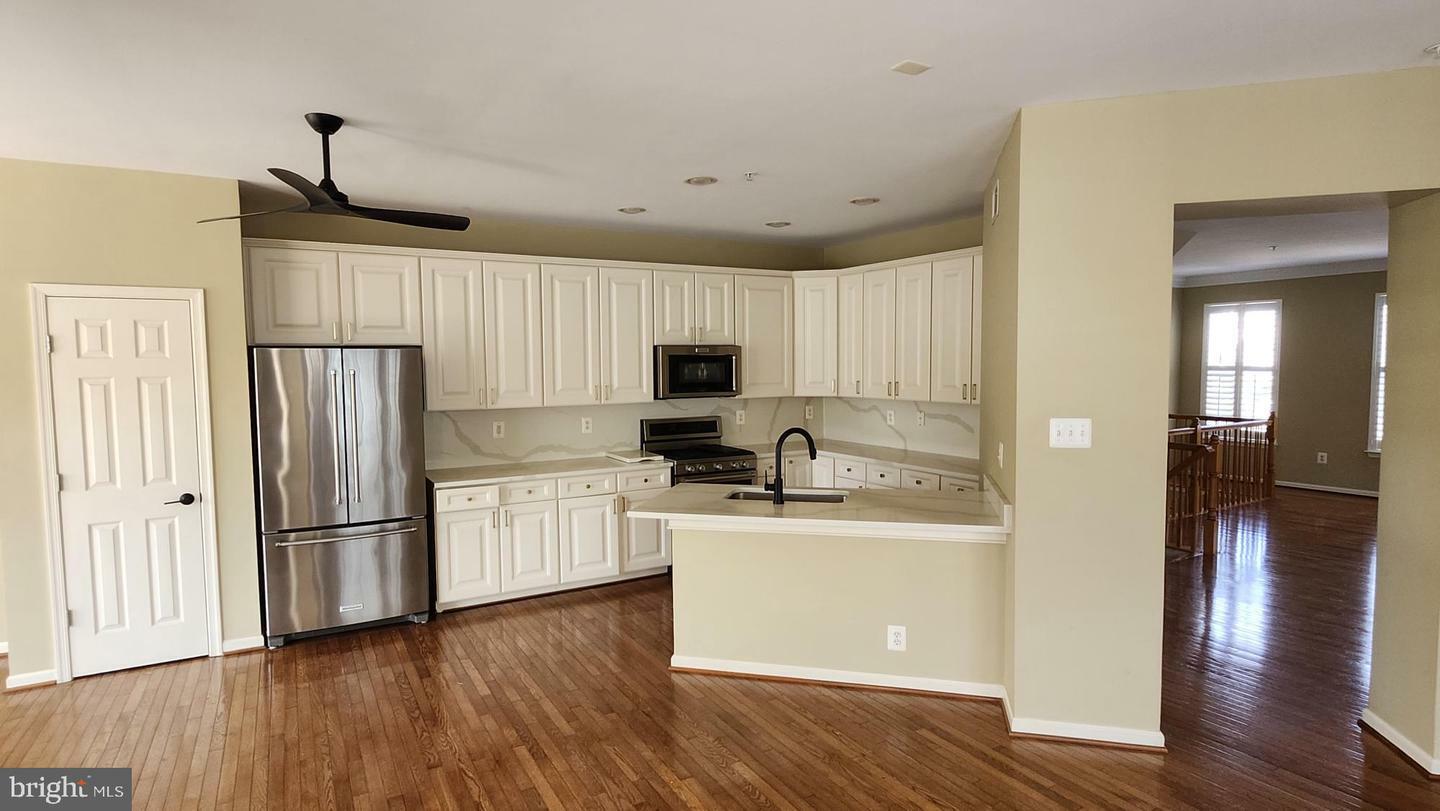 Property Photo: 61 Idlecreek Lane MD 21037
