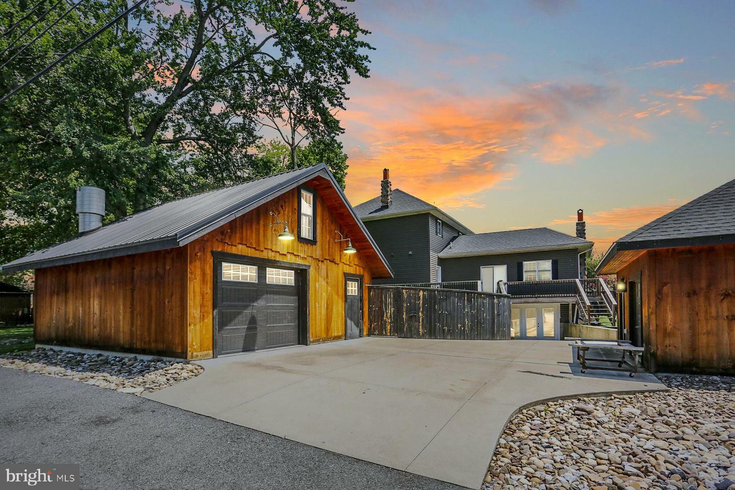 Property Photo: 127 Spruce Street PA 17057