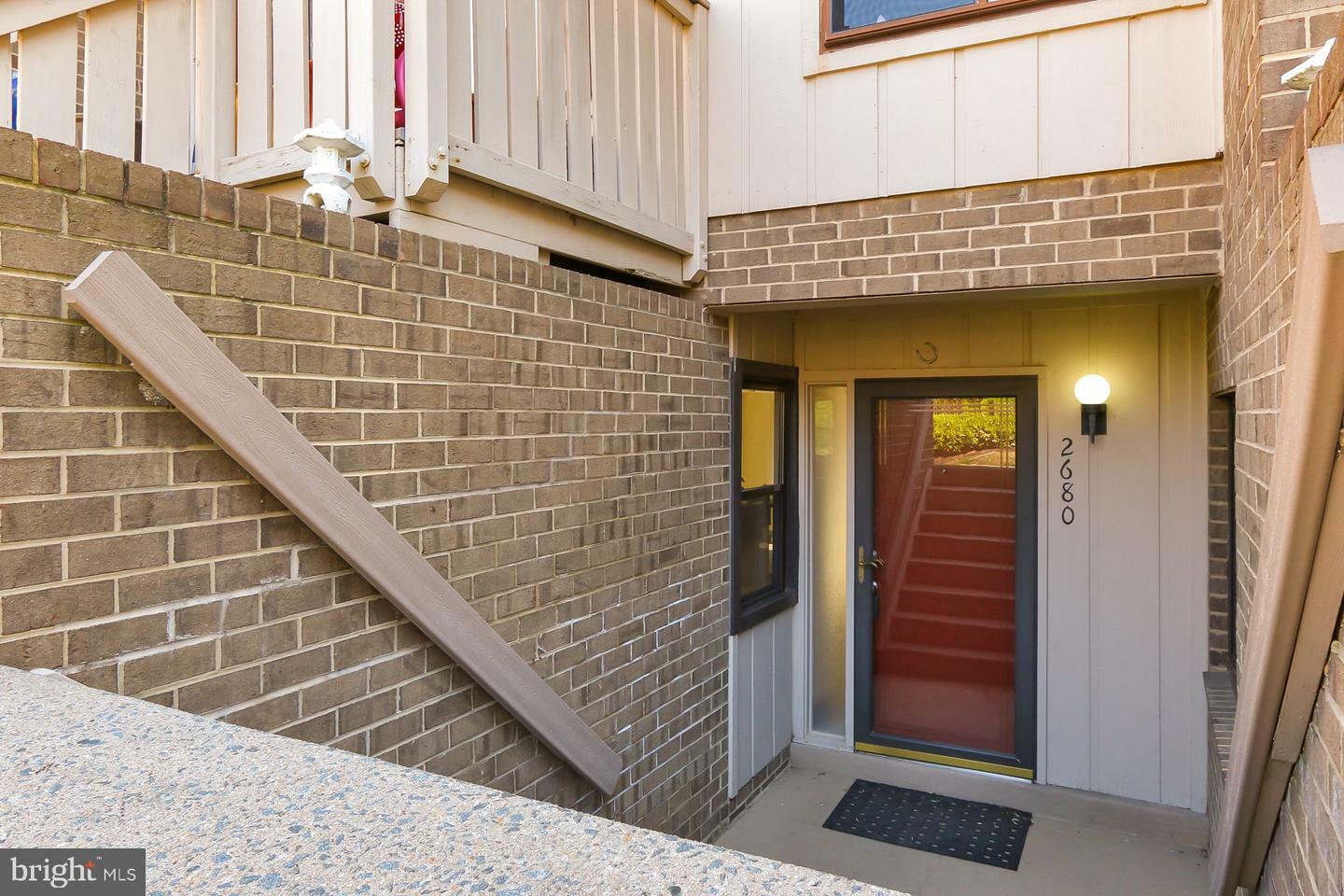 Property Photo: 2680 Glengyle Drive 29 VA 22181