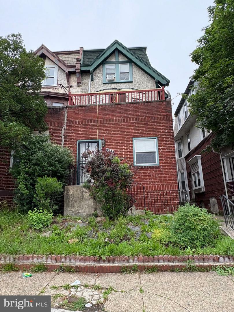 Property Photo:  4617 N Broad Street 2fl  PA 19140 