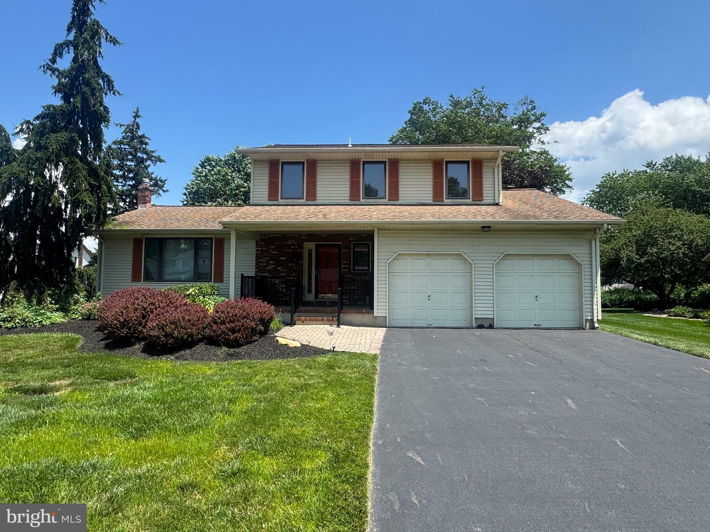 Property Photo:  21 Stratton Drive  NJ 08690 
