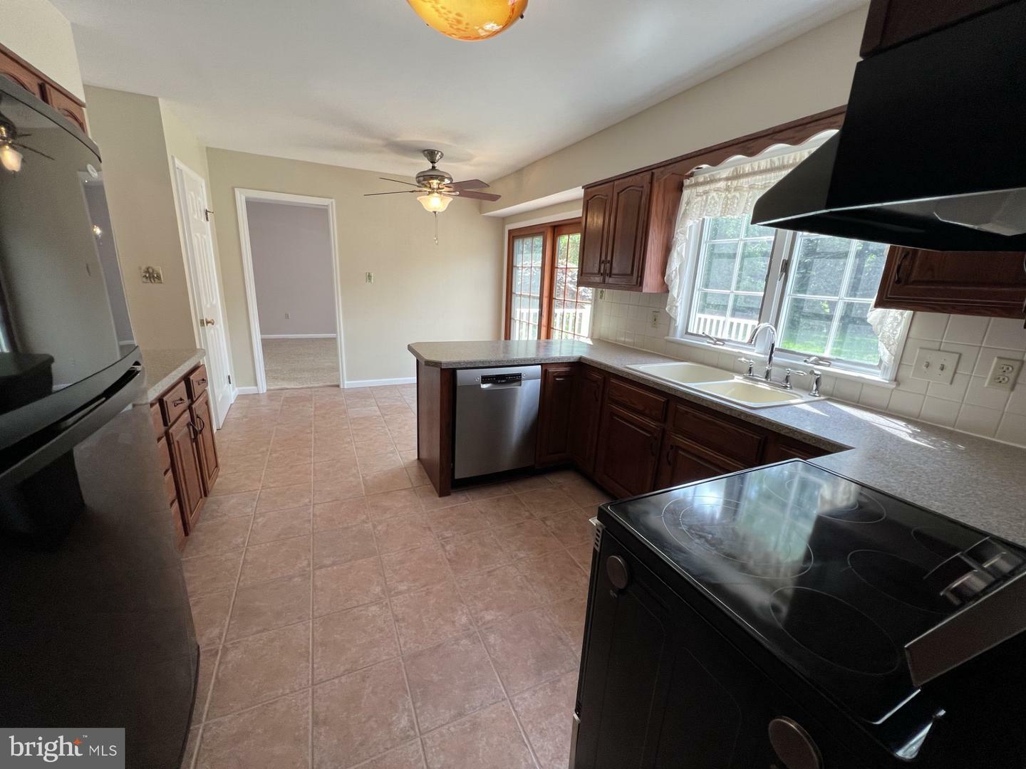 Property Photo: 7450 Valley View Lane PA 19606
