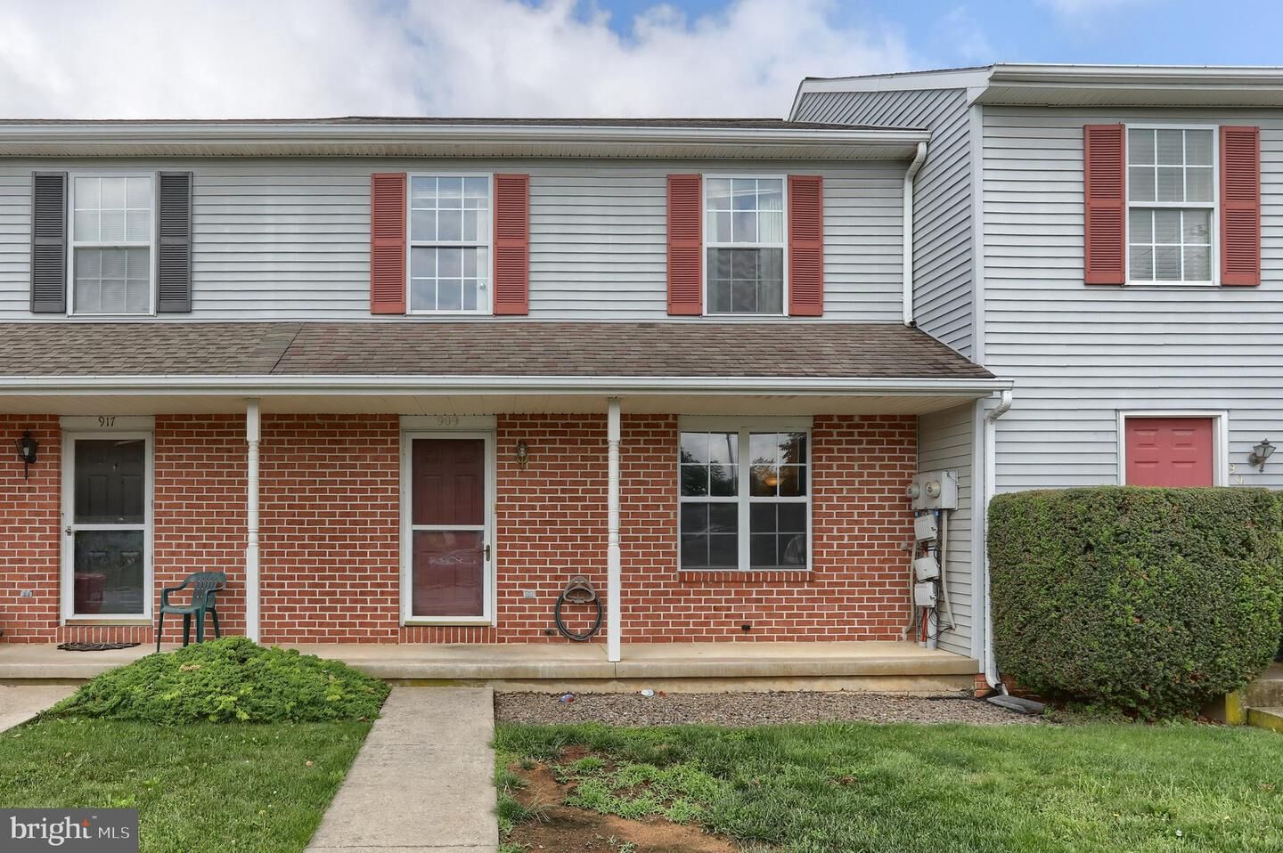 Property Photo: 909 S 3rd Street PA 17042