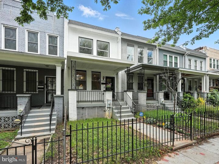 Property Photo: 1926 Bennett Place NE DC 20002