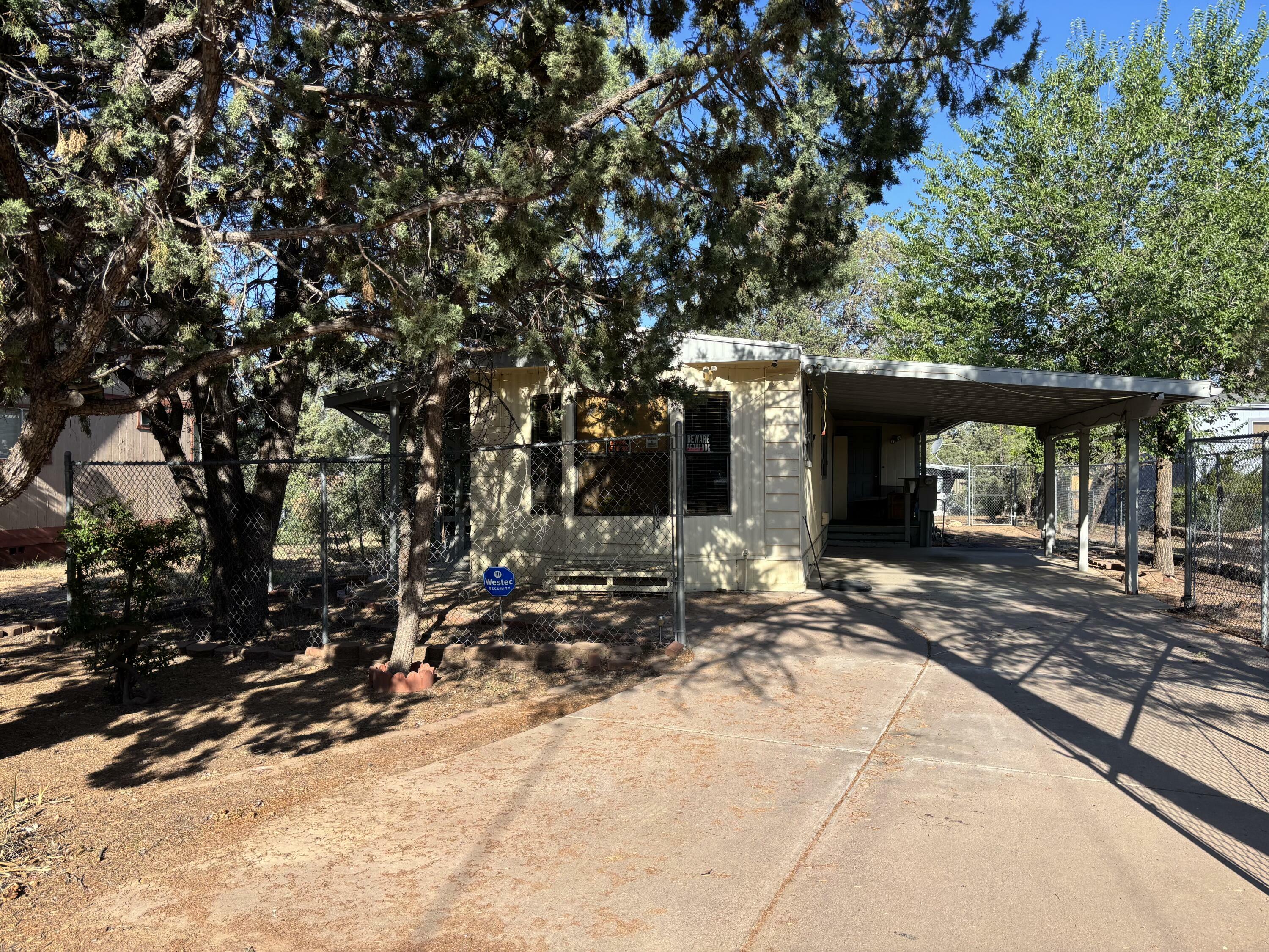 Property Photo: 202 S Thomas Lane AZ 85541