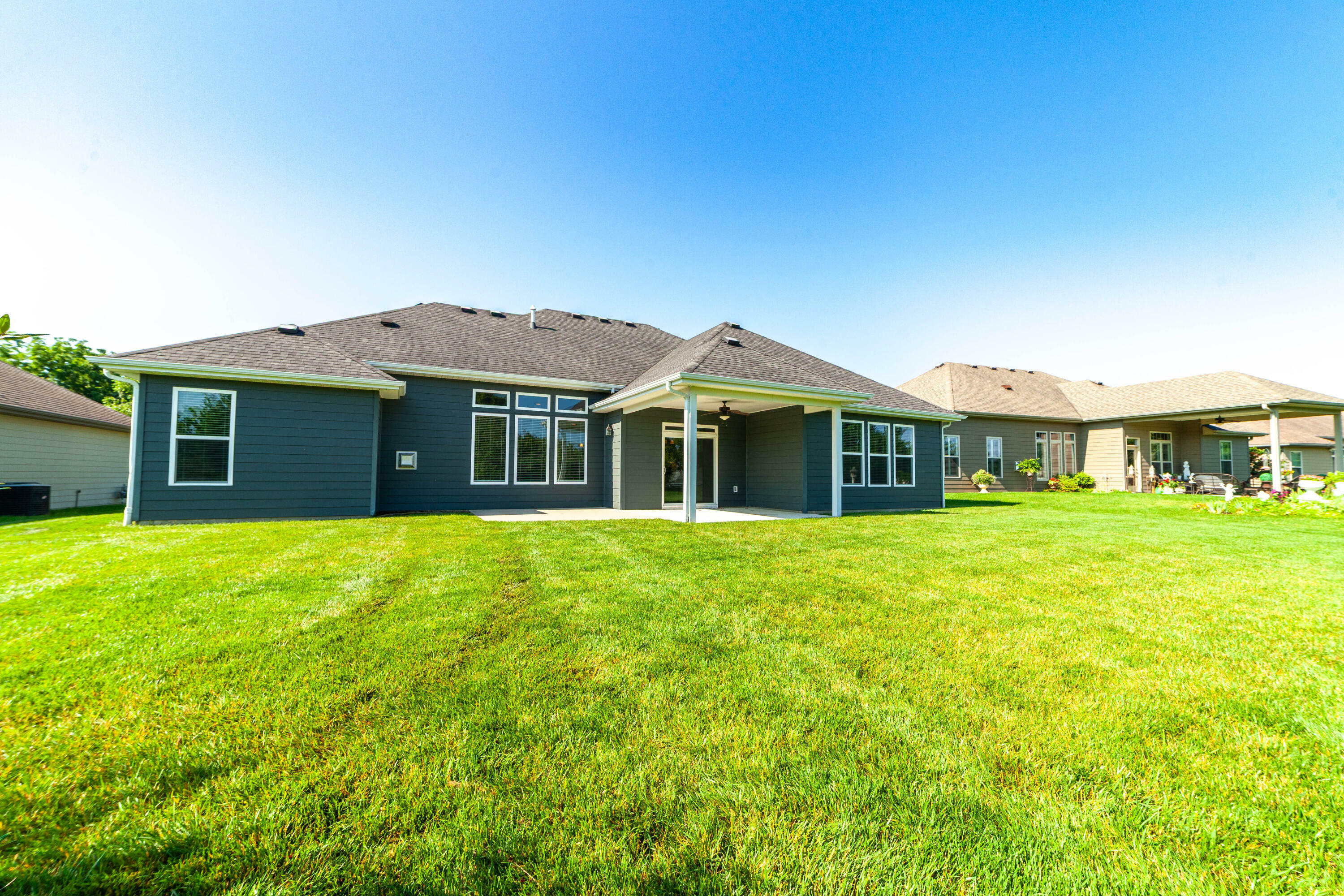 Property Photo:  1915 Muirfield Dr  MO 65203 