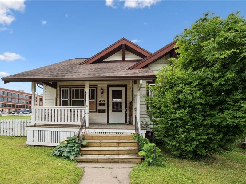 419 21st Street NE  Cedar Rapids IA 52402 photo
