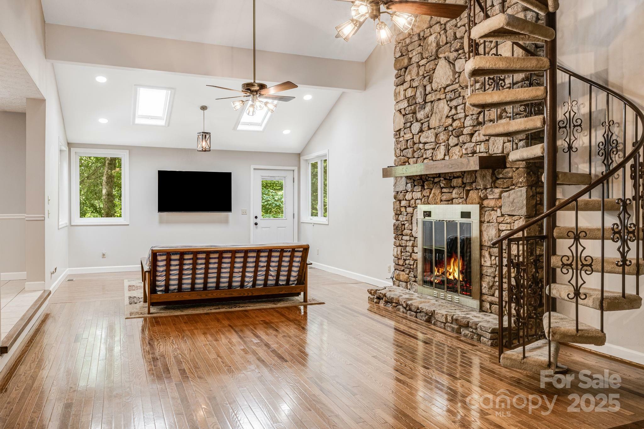 Property Photo: 24 Penne Way NC 28731