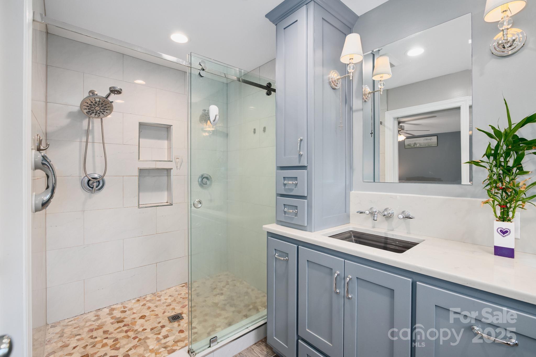 Property Photo: 310 25th Avenue NW NC 28601