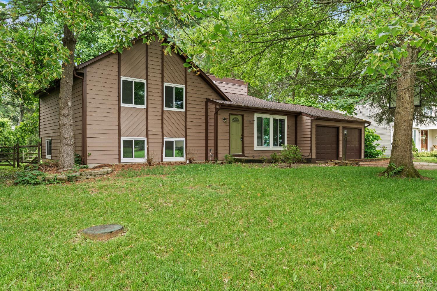 Property Photo:  8146 Creek Woods Place  OH 45039 