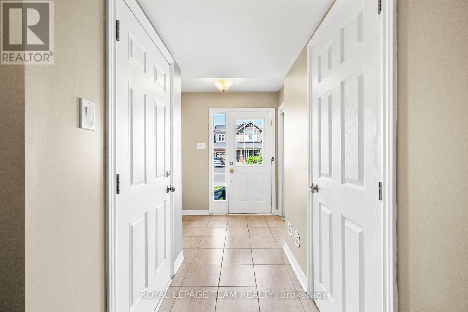 Photo de la propriété: 116 Pennant Avenue East ON K2J 5W6