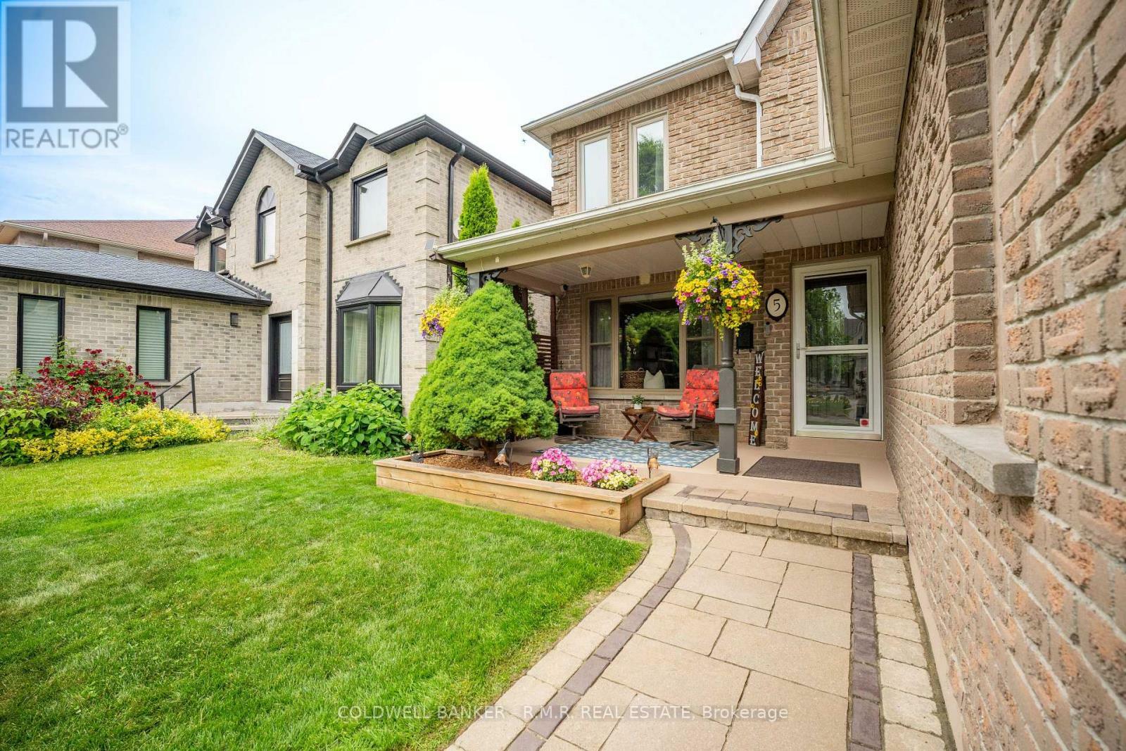 Property Photo: 5 Larner Drive ON L1T 2V9