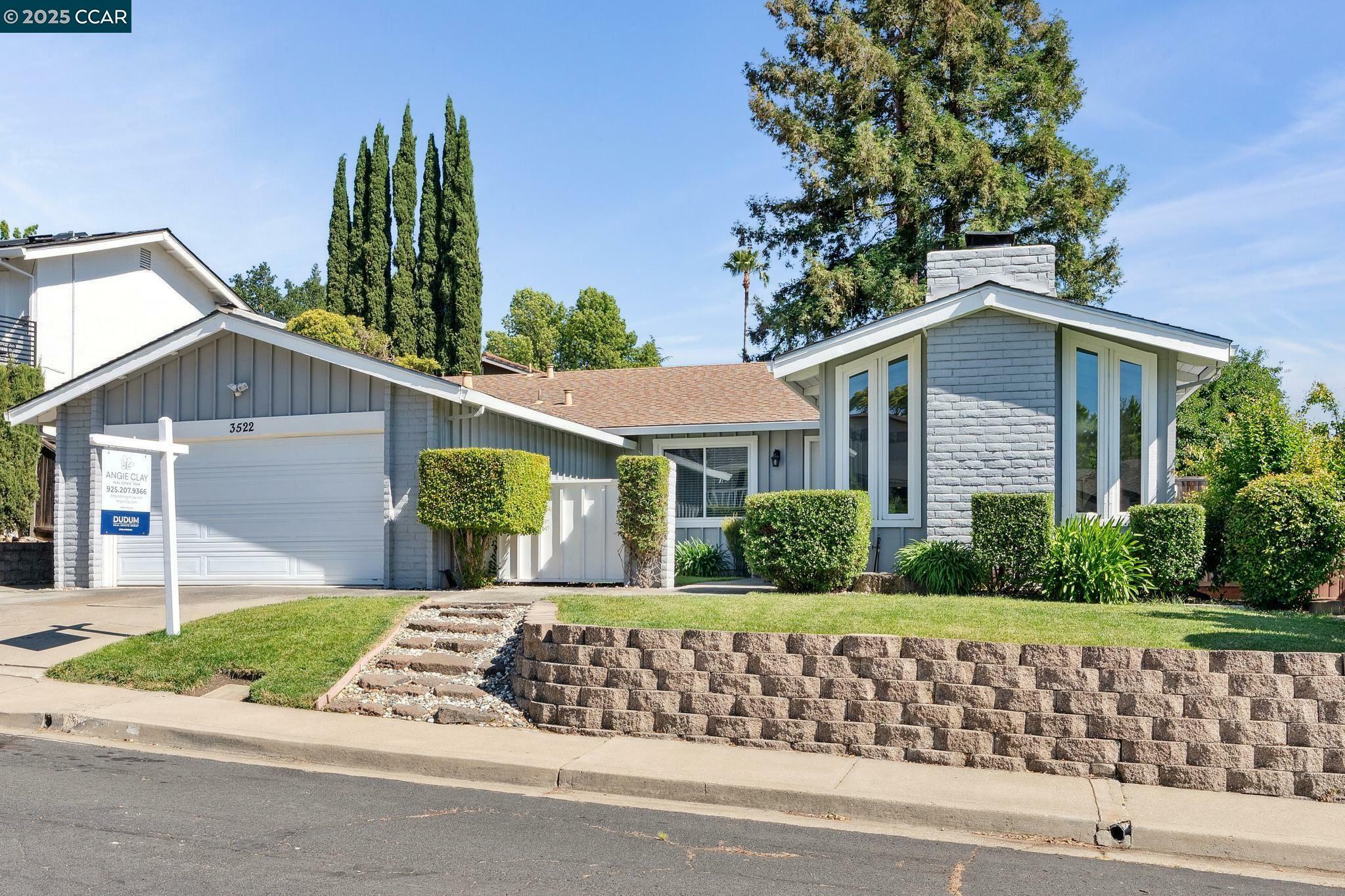 3522 Honeysuckle Way  Concord CA 94518 photo