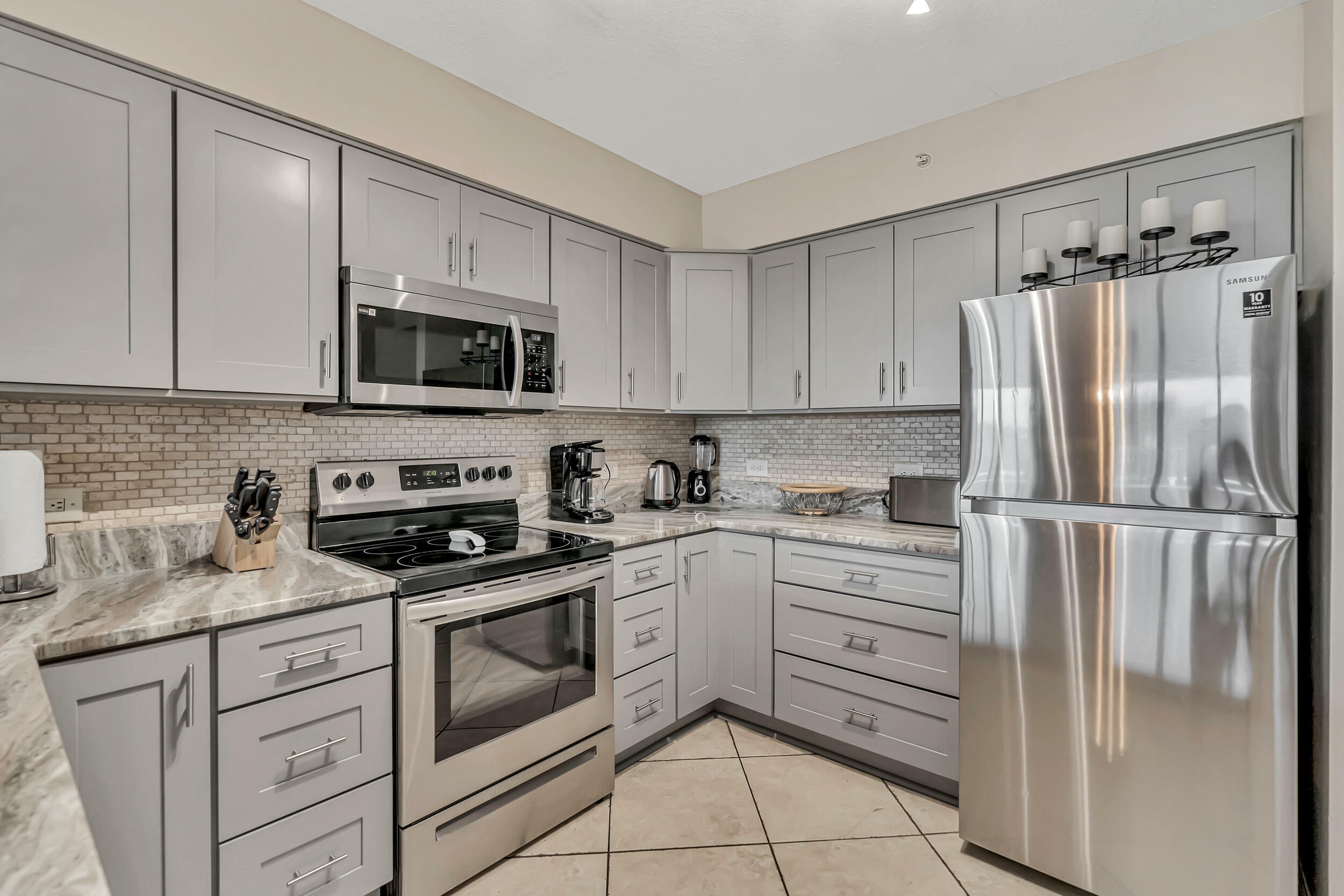 Property Photo: 970 Highway 98 202 FL 32541