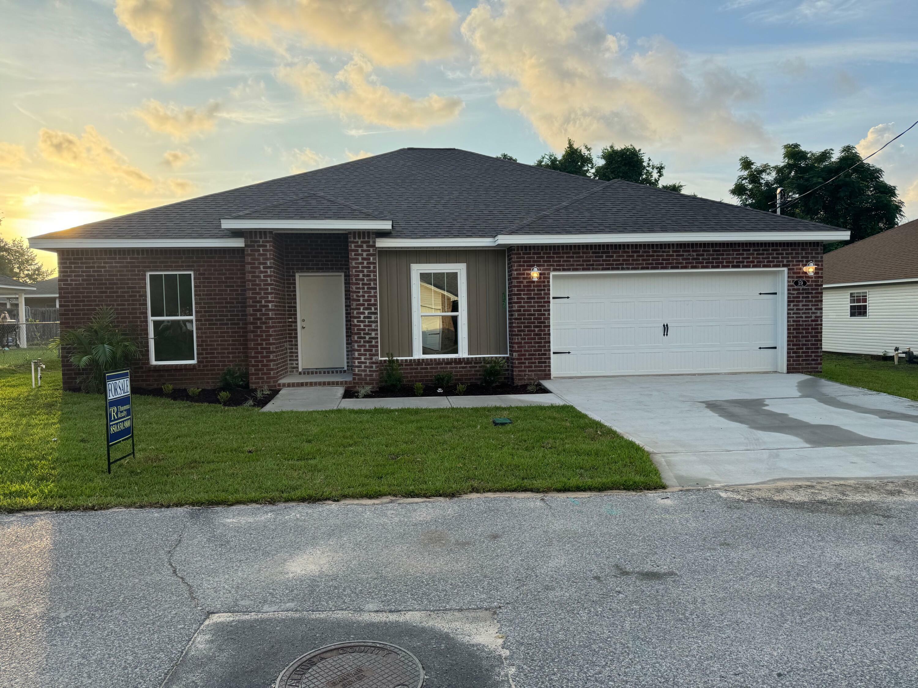 Property Photo: 19 Cactus Road FL 32569