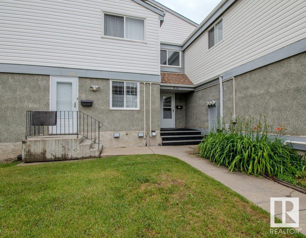 835 Erin Place NW  Edmonton AB T5T 1M6 photo