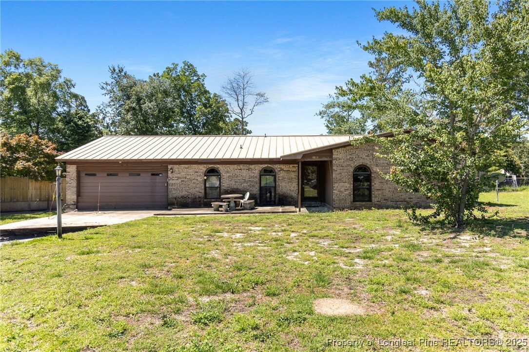 Property Photo: 6813 Timbercroft Lane NC 28314