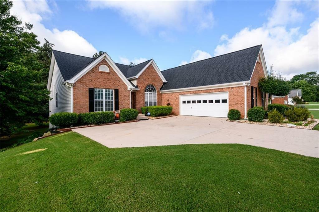 Property Photo: 7090 Valley Landing Court GA 30041