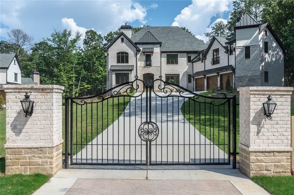 10745 Shallowford Road  Roswell GA 30075 photo