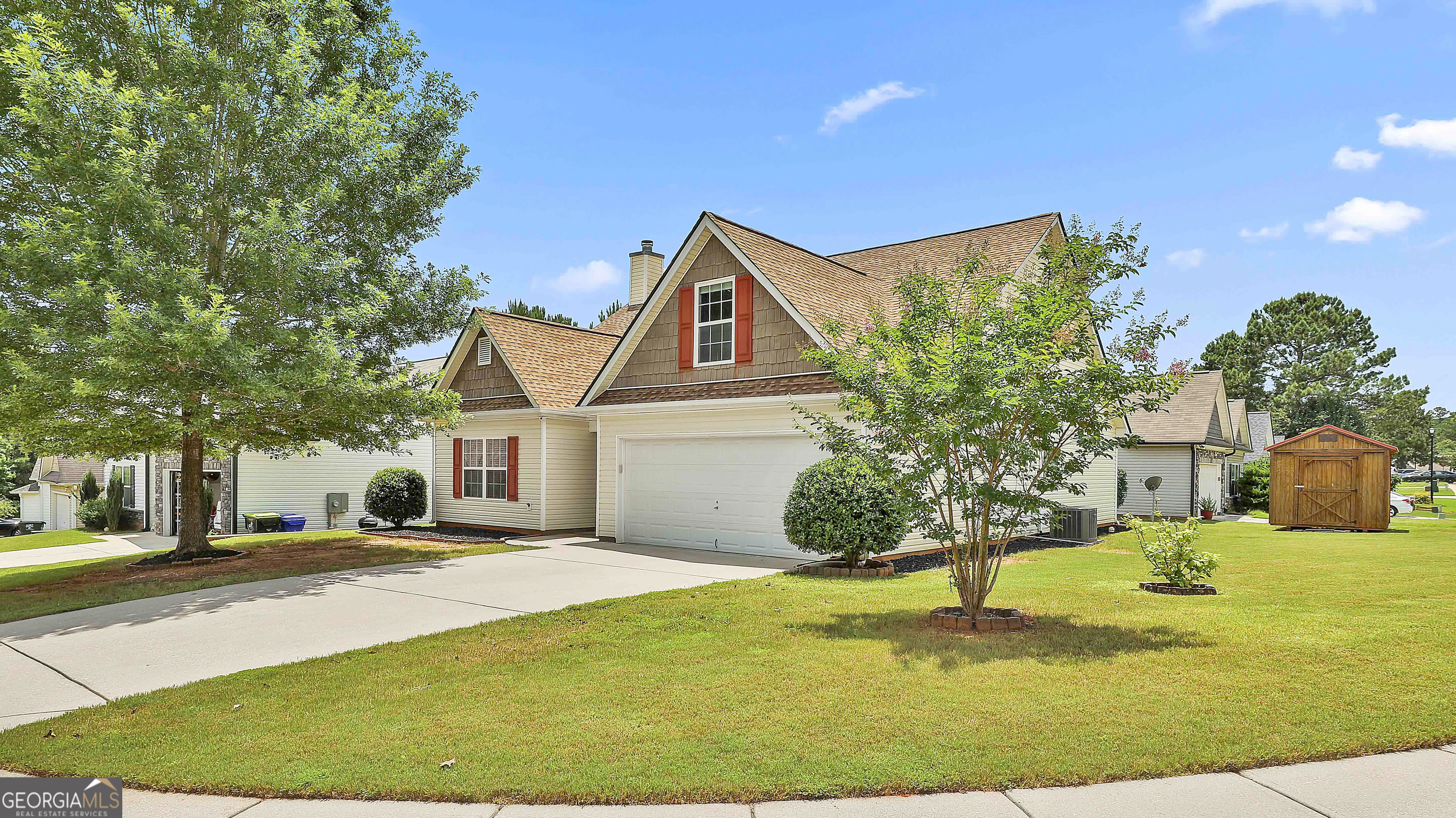 Property Photo: 18 Hill Top Circle GA 30220