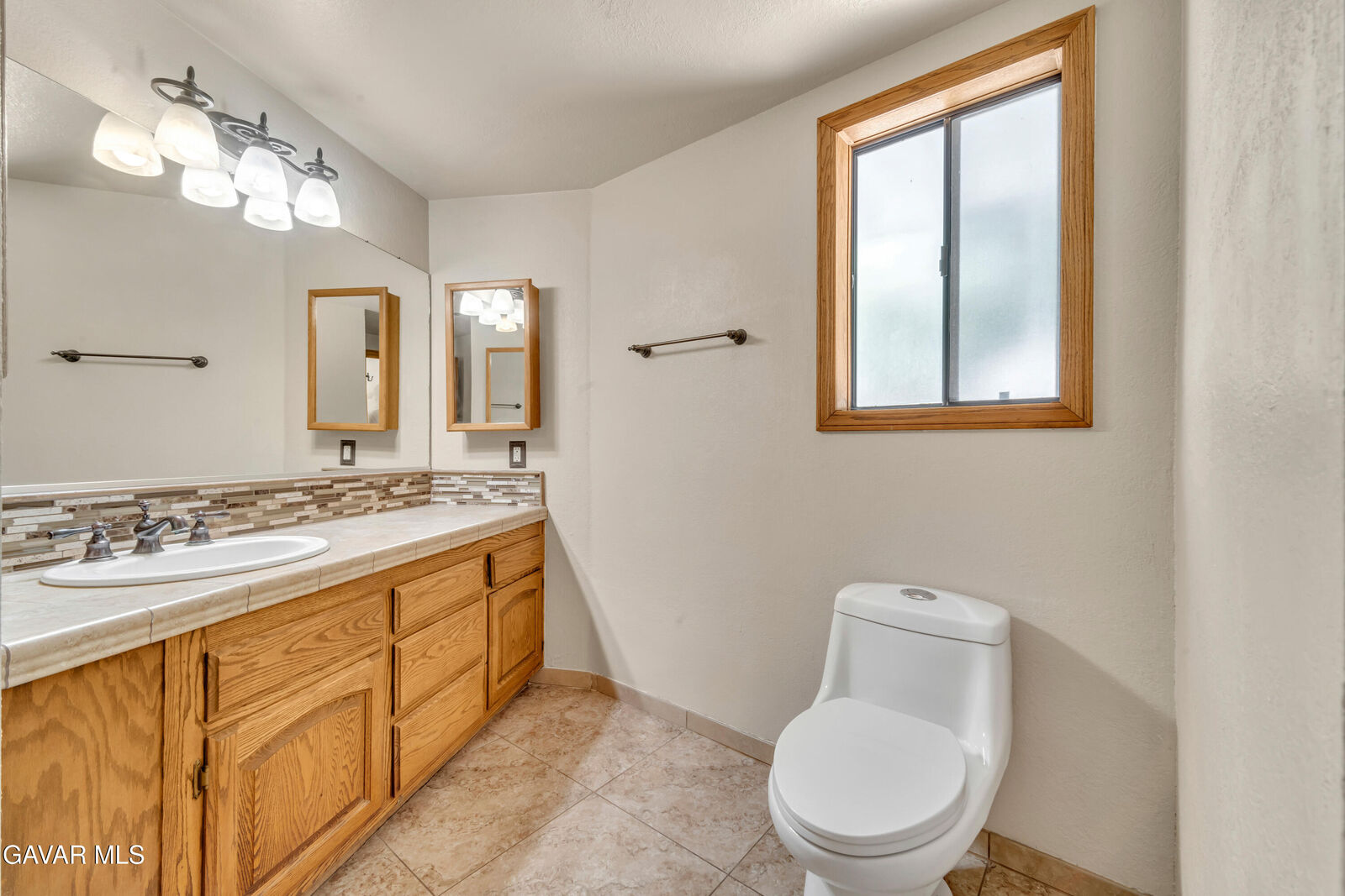 Property Photo: 2528 Key Court CA 93536