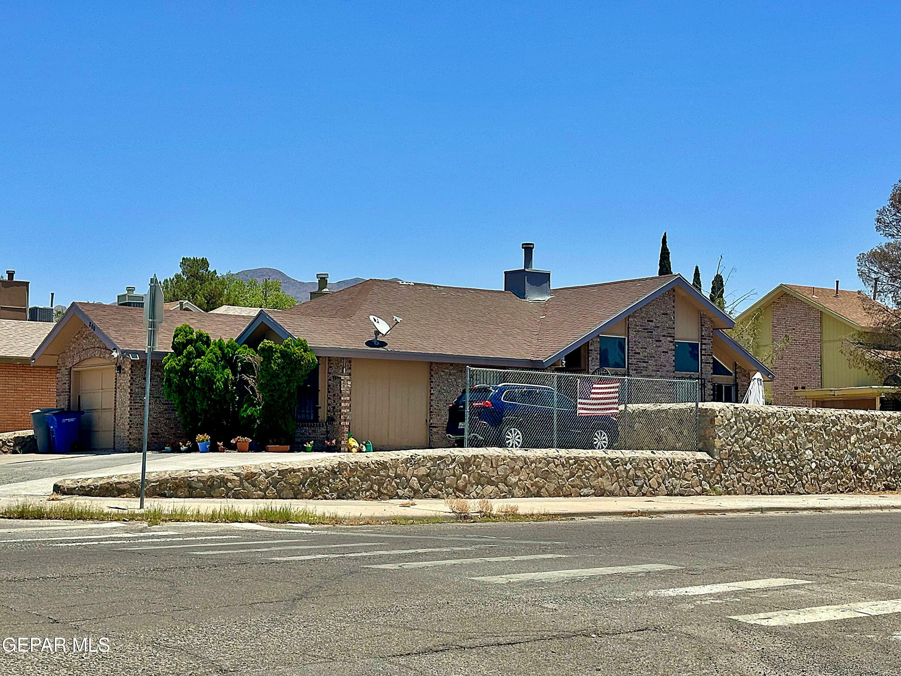 Property Photo:  800 Derrickson Dr Drive  TX 79912 