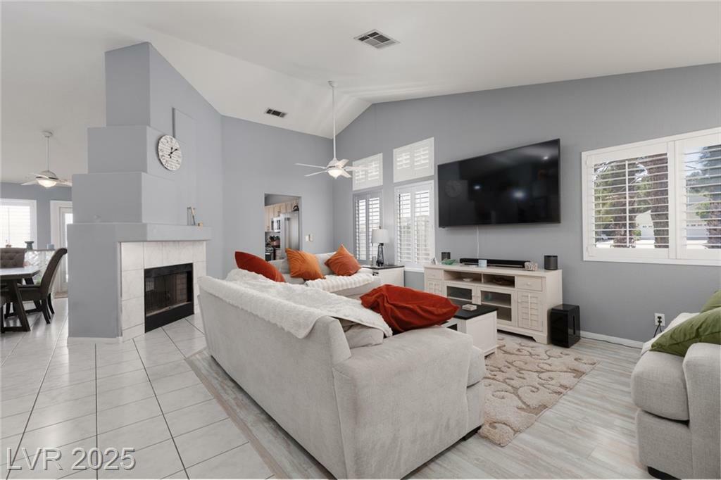 Property Photo: 998 Hunters Run Drive NV 89002
