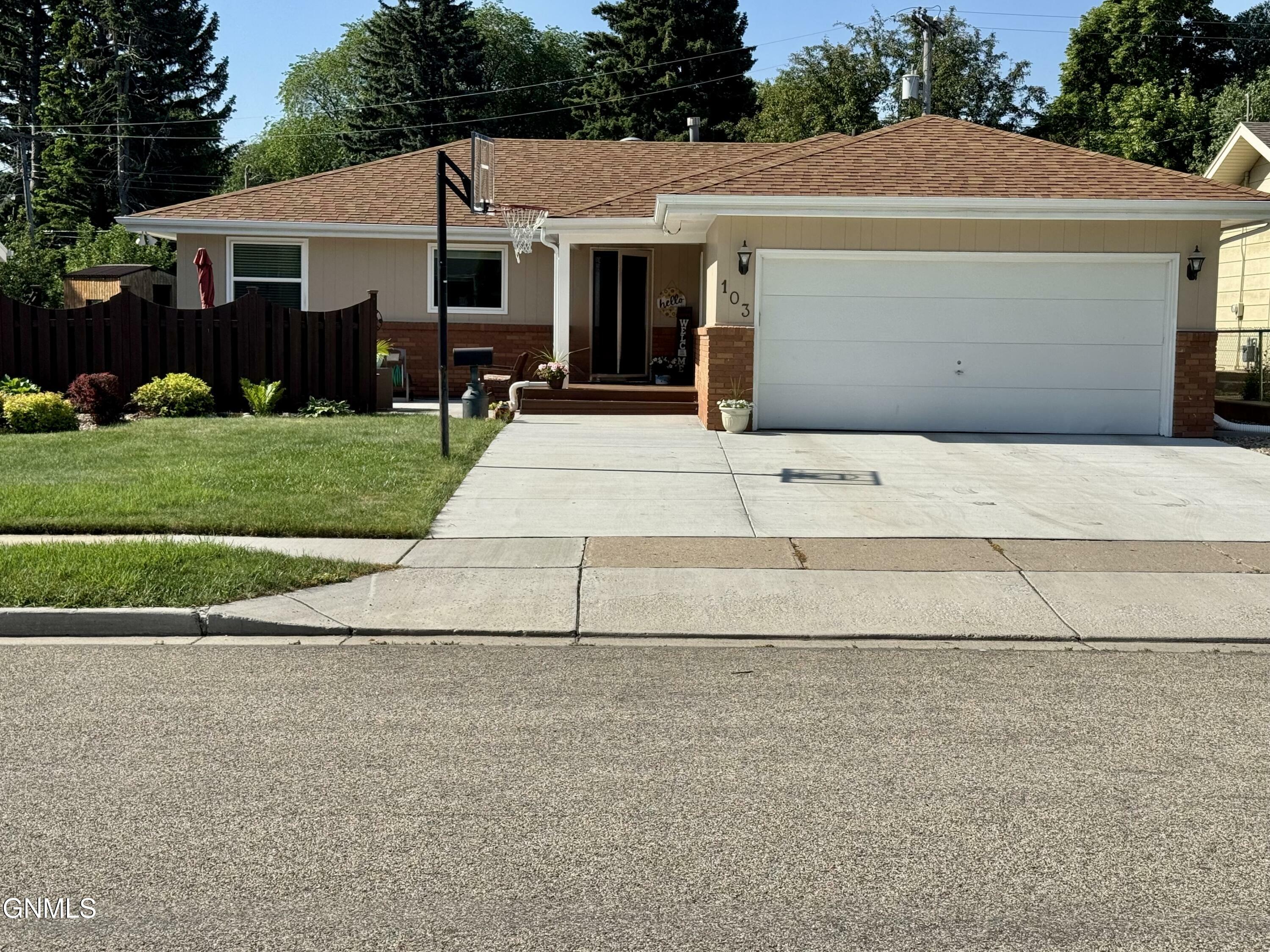 103 Cherokee Avenue  Bismarck ND 58501 photo