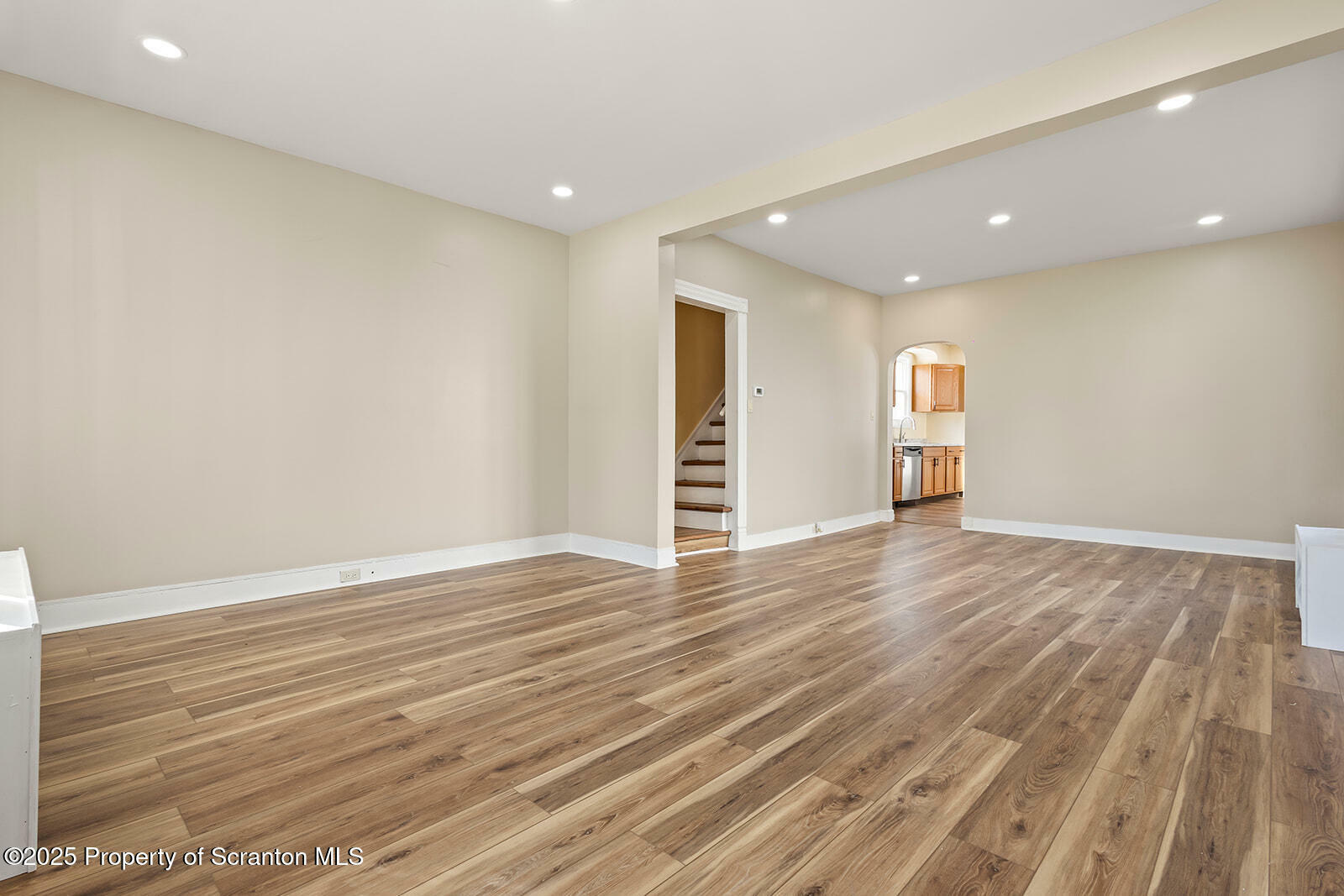 Property Photo:  1324 Dartmouth Street  PA 18504 