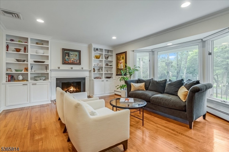 Property Photo: 601 Wishing Well Rd NJ 07481
