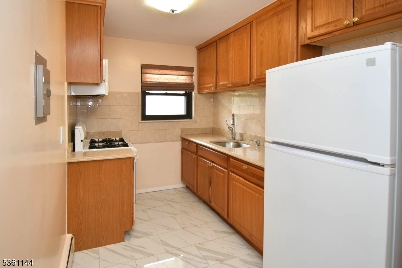 Property Photo: 401 Highway22 Unit 10F NJ 07060