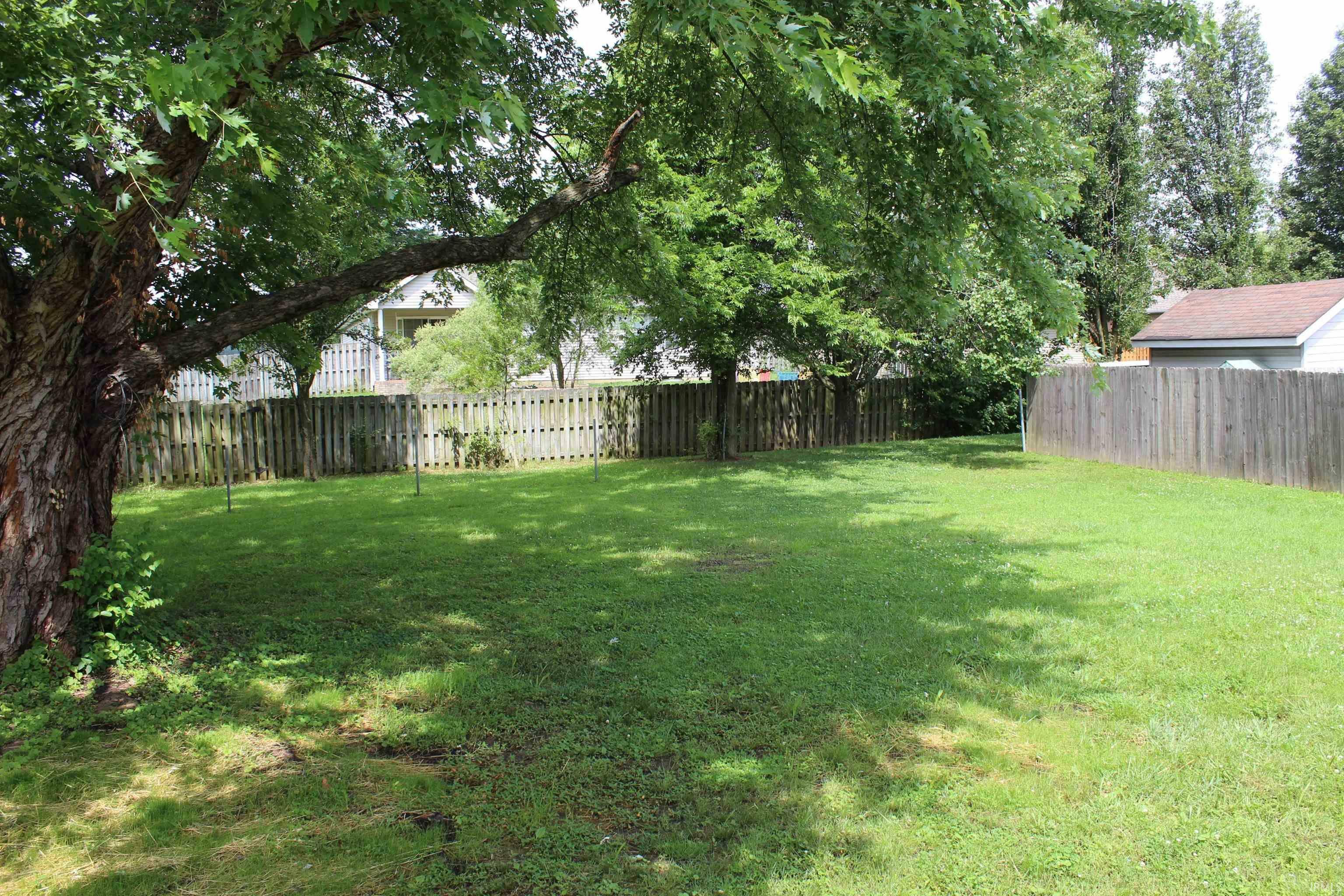 Property Photo: 2899 Jerrald Drive IN 47630-8905