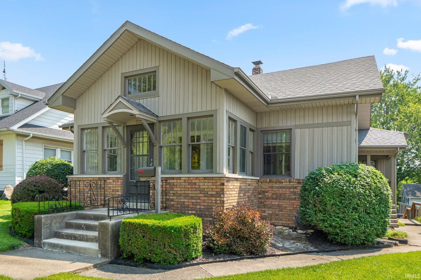 Property Photo: 220 N Line Street IN 46723